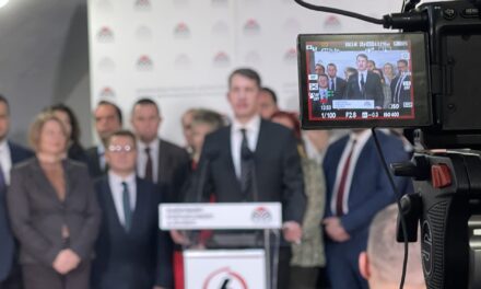 Pásztor a radikálisokról: Teljesen mellékes, hogy a Szerb Haladó Párt kiket rakott még a listájára