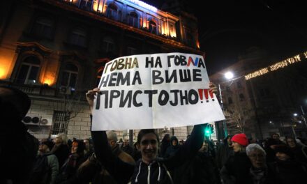Útlezárásokat jelentettek be a fiatal tiltakozók Belgrádban