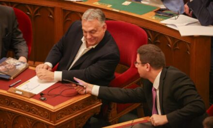 Orbán Viktor hivatalos fizetése jövőre túllépheti a 6,5 millió forintot