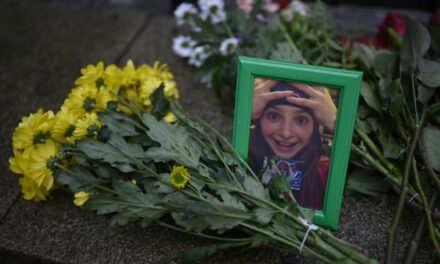 Nemzeti gyásznapot tartanak Csehországban a merénylet áldozataiért