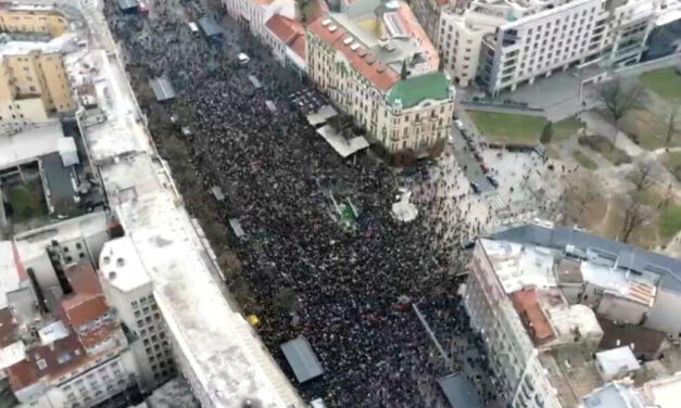 Január 16-án folytatódnak az ellenzéki tüntetések Belgrádban