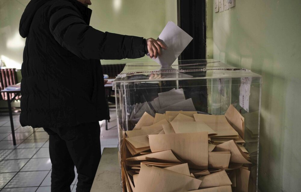 A haladók, a radikálisok és a fogadalomtevők átadták a belgrádi választási listát