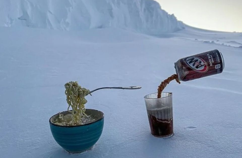 Ilyen egy ebéd az Antarktiszon