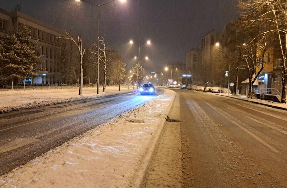 Egész nap havazhat Újvidéken, nehézkes a közlekedés