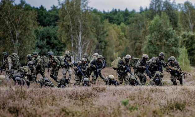 A NATO csaknem százezer katonát mozgósít, hogy elrettentse az orosz haderőt