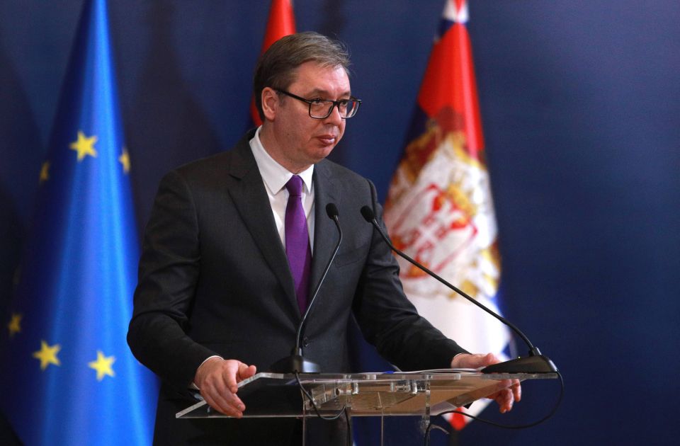 Vučić bemutatta, hogyan ugrunk a jövőbe