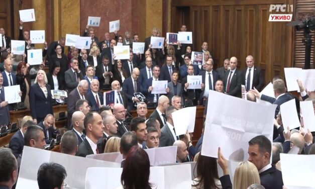 Brnabić: Mintha a wc-ben tette volna le az esküt az ellenzék