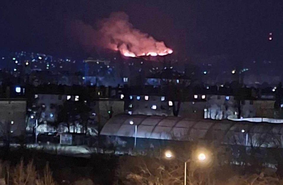 Újvidékről is látni a Fruška Gorán tomboló tüzet (Videó)