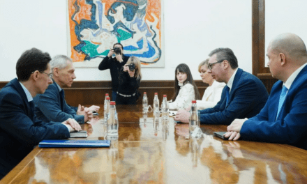 Vučić az orosz nagykövettel is megbeszélte, hogy Koszovóban megszüntették a dinár használatát