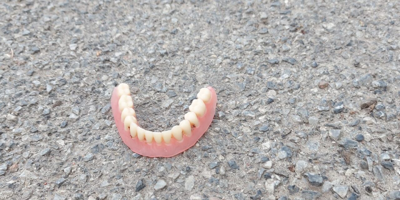 Valaki elveszítette a fogsorát Szabadkán