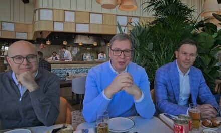 Jamie Oliver belgrádi éttermében ebédelt Vučić, próbálja kideríteni ki lesz a kormányfő