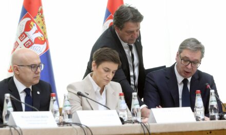 Vučić: Javasolni fogom a kormánynak a halálbüntetés visszaállítását