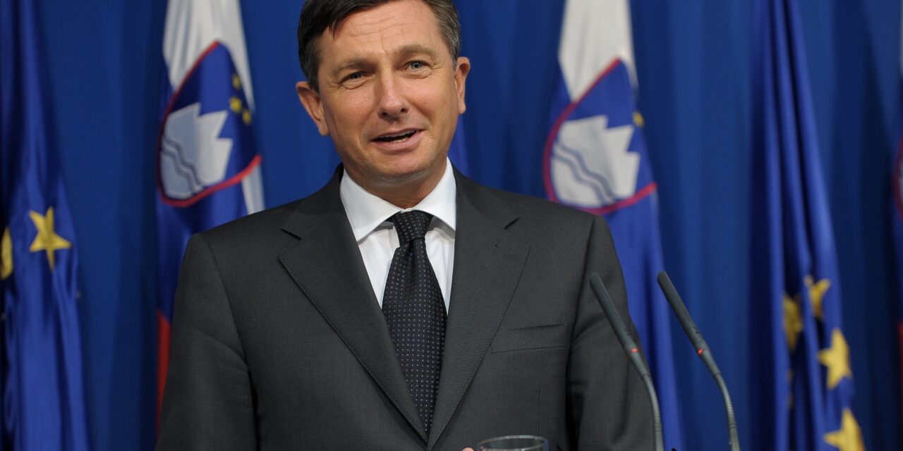 Lajčák után Borut Pahor lehet a Belgrád és Pristina közötti párbeszédért felelős uniós megbízott