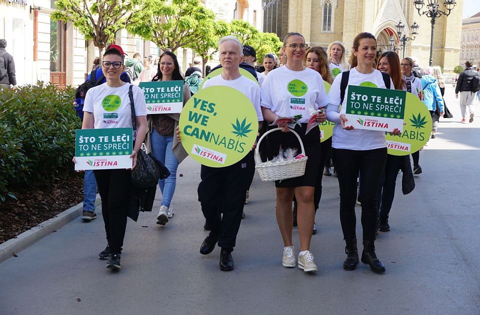 A marihuána legalizálásáért sétáltak Újvidéken