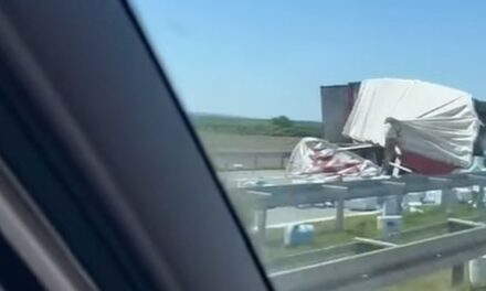 Brutális kamionbaleset történt Újvidéktől nem messze az autópályán (Videó)