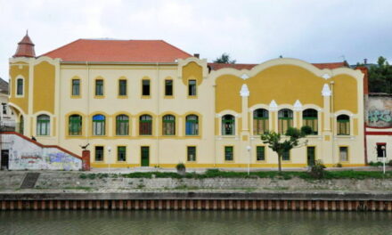 Árulják a nagybecskereki Dunđerski palotát