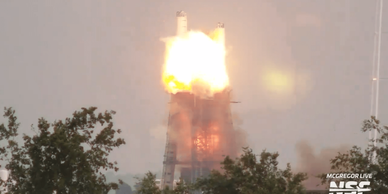 Bekapcsolták a SpaceX Raptor hajtóművét, pár pillanat múlva már robbant is (VIDEÓVAL)