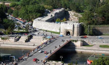 „Niš szabad város” – Nincs többsége a Szerb Haladó Pártnak ebben a városban