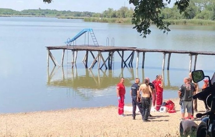 Holttestet találtak a topolyai tóban