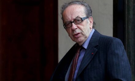 Elhunyt Ismail Kadare