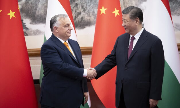 Putyin után Kína elnökével tárgyalt Orbán