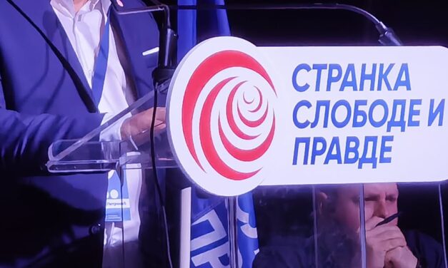 Egyesül két ellenzéki párt