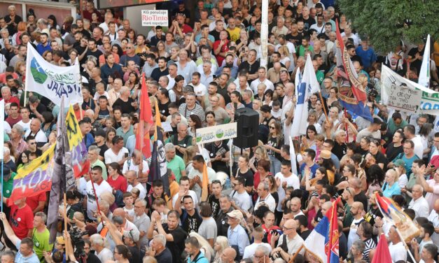 Kreni-Promeni: A zavargásokért és incidensekért az alkotmányt taposó hatalmat terheli majd a felelősség
