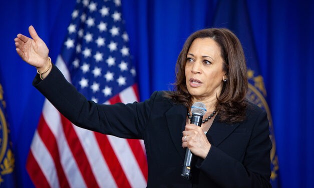 Hivatalos: Kamala Harris a demokraták elnökjelöltje