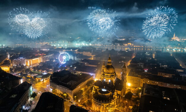 Ilyen volt az ünnepi tűzijáték Budapesten (Galéria)