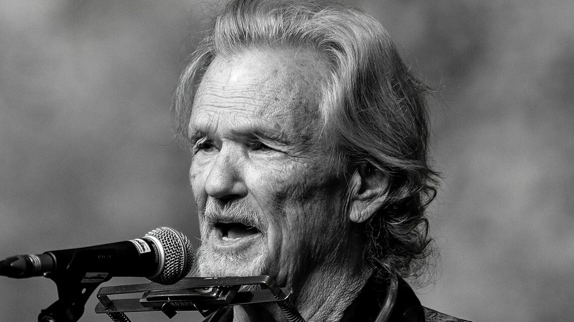 Meghalt Kris Kristofferson ismert countryénekes