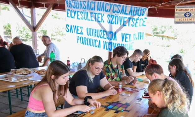 A személyes társalkodás varázsát ismerhették meg a gyerekek