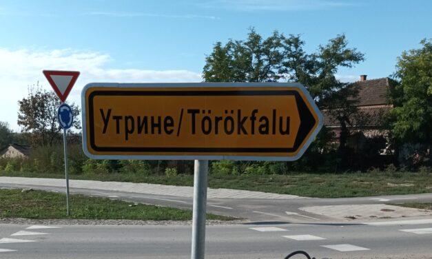 Lehet kétnyelvű a tábla, csak kérni kell?