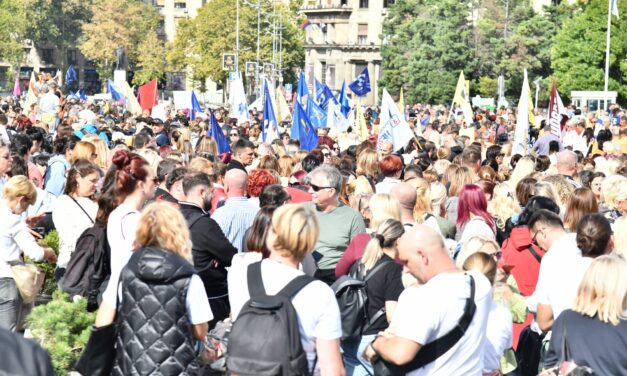 A szerdai volt minden idők legtömegesebb pedagógustiltakozása