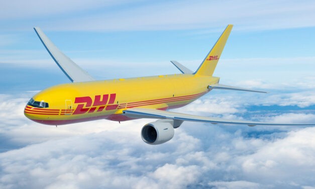 Egy lakóház udvarára csapódott a DHL teherszállító repülője