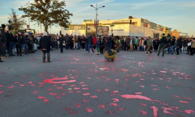 „Az ártatlanokat engedjék szabadon, a gyilkosokat zárják börtönbe”