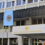 Egy újságcikk miatt hurcolták meg és toloncolták ki a montenegrói rendezőt a szerb hatóságok