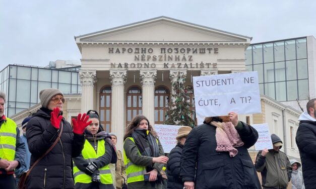 Hétről hétre többen tüntetnek Szabadkán