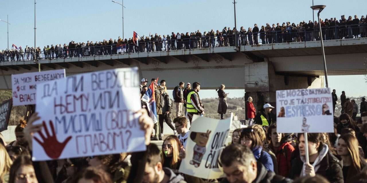 Ekkor kelnek útra a november elsejére Újvidékre gyalogló belgrádi diákok