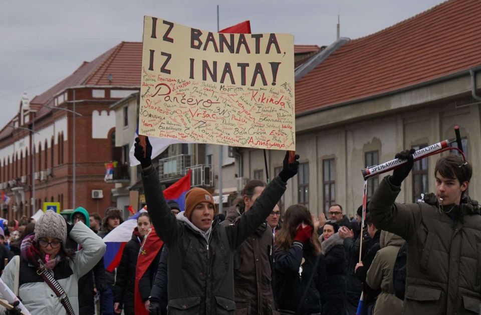 Versecen tüntetnek a bánáti egyetemisták