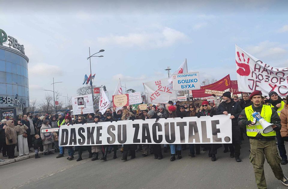 A színházak (is) Újvidék utcáin, a deszkák elhallgattak