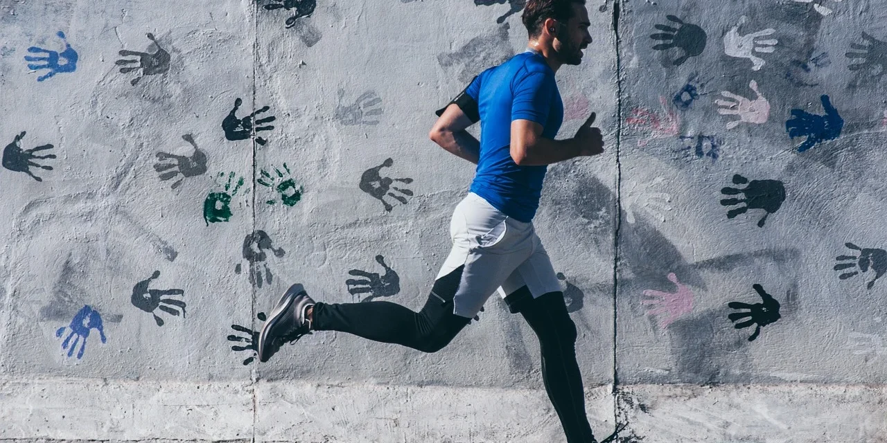 Maratonváltót futnak Belgrádig kragujevaci egyetemisták