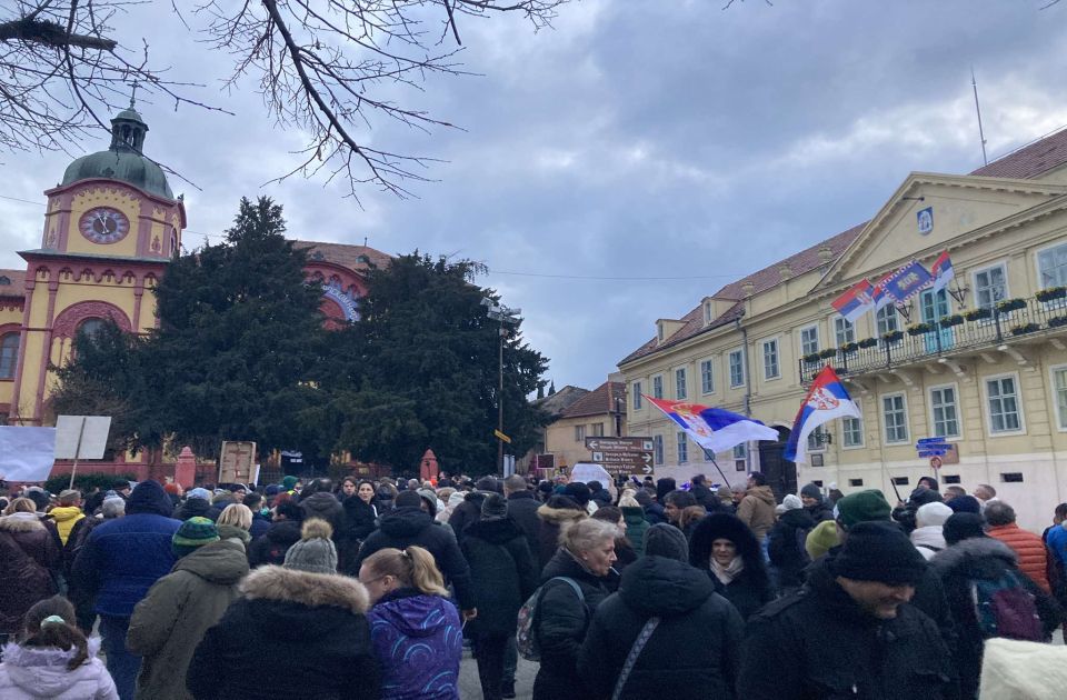 A gimnazisták támadóinak megbüntetését követelték a karlócai tüntetésen