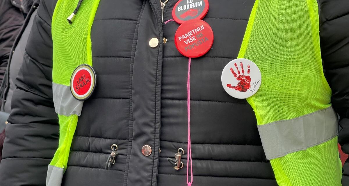 Megtámadták a tüntetést szervező középiskolásokat