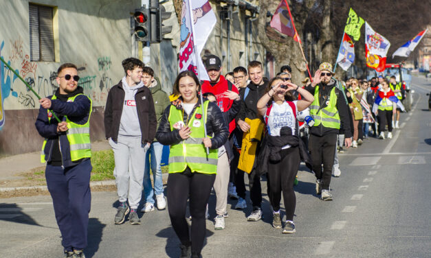 Szerdán fogadják a gyalogló egyetemistákat Szabadkán