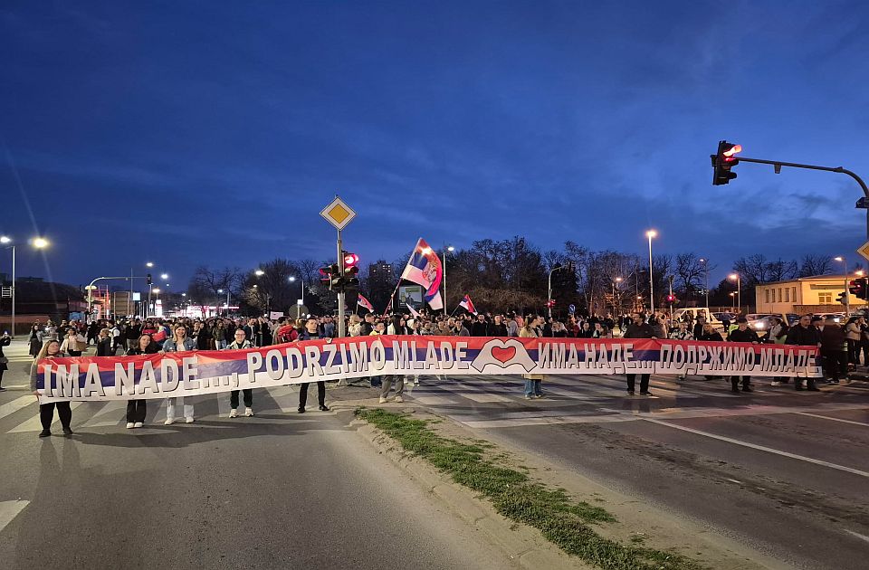Megérkeztek Újvidékre a szabadkai egyetemisták (fotók+videó)
