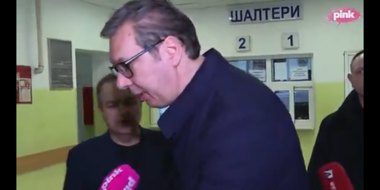 Vučić képtelen végighallgatni Dačić magyarázkodását (Videó)