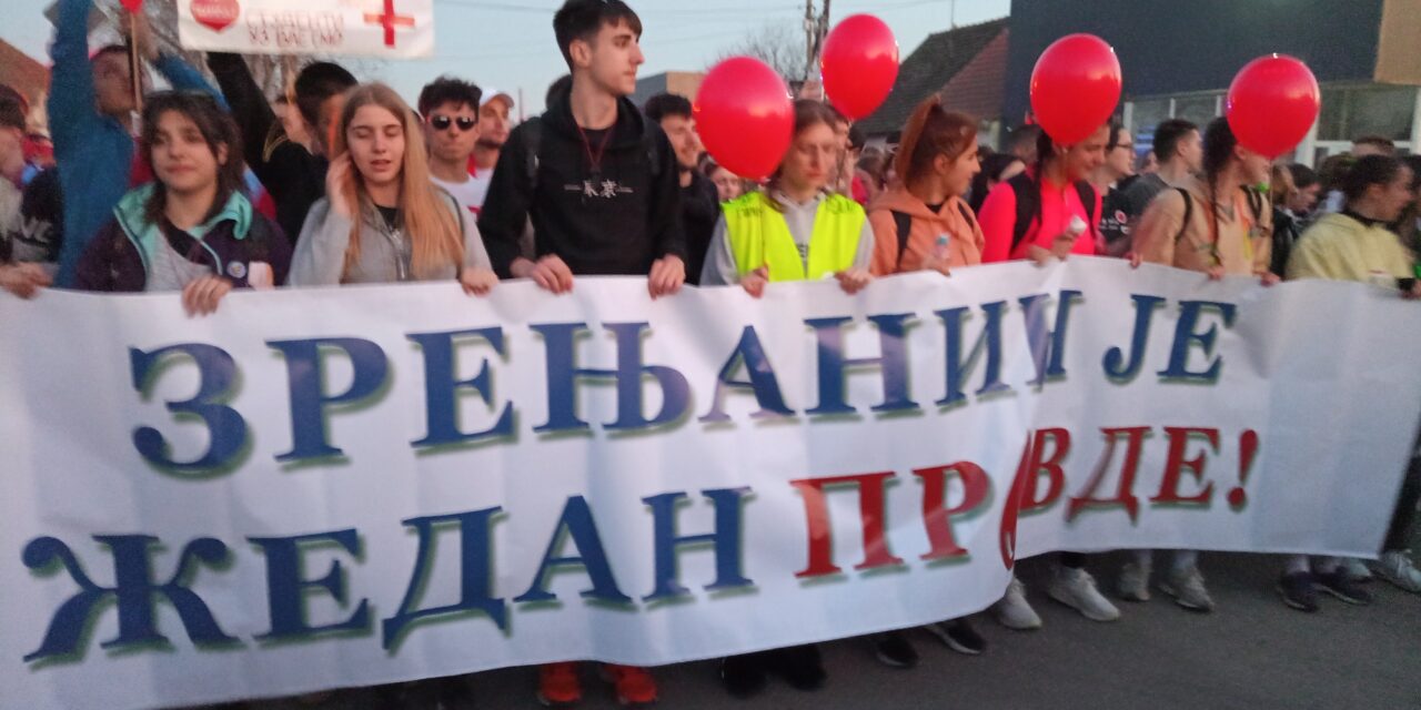 Megérkeztek Óbecsére a Nagybecskerekről gyalogló középiskolások