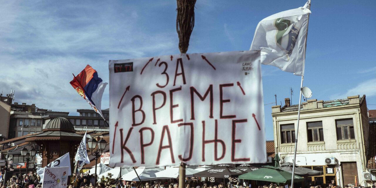 Egyetemisták Vučićnak: Ha annyira biztos vagy a győzelemben, írd ki a választásokat, te gyáva!
