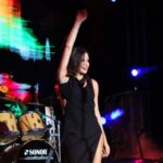 Severina a bátor szerb egyetemisták érkezését ünnepli