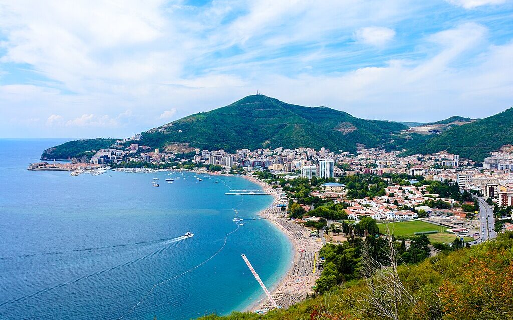 Meghalt egy tizenéves újvidéki lány a montenegrói tengerparton